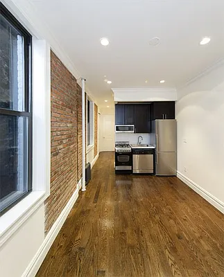 Rented by Avenues Real Estate | media 11