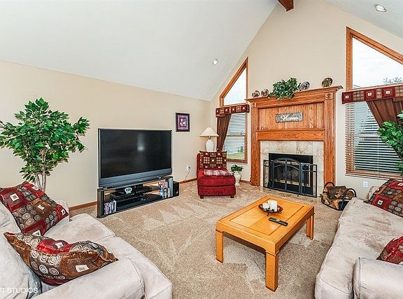 5th image of 1952 Claire Ct