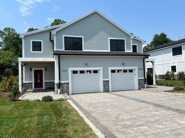 411 Clinton Ave #A