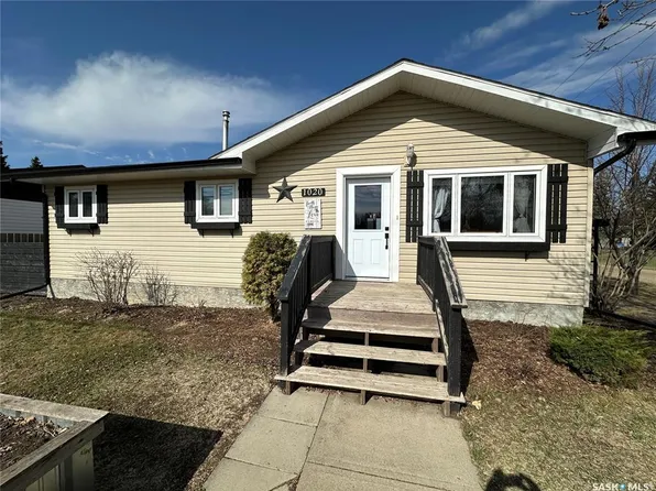 1020 4th AVENUE, Rosthern, SK S0K 3R0