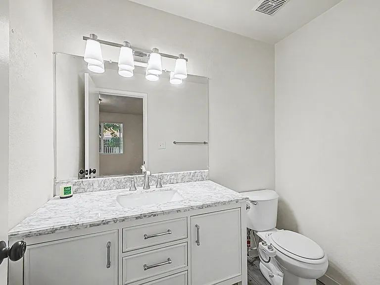 4250 N 27th St #4 — Photo 20