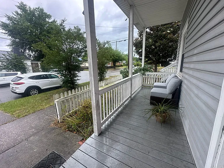 618 Harnett St #A — Photo 3
