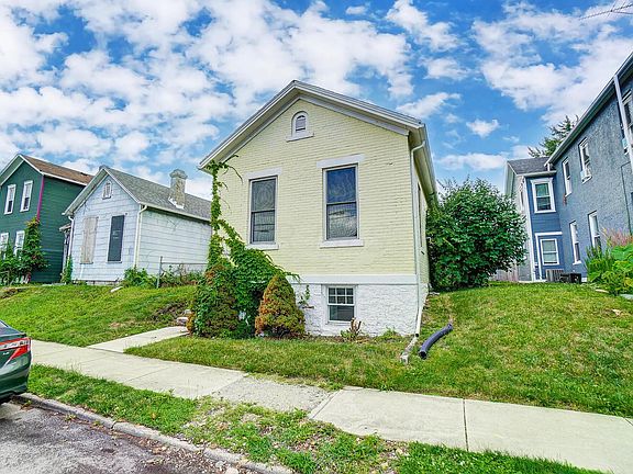 4th image of 624 Hickory St