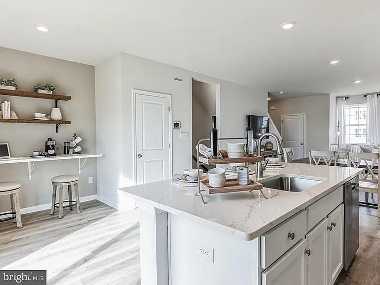 216 Macoun Way — Photo 11