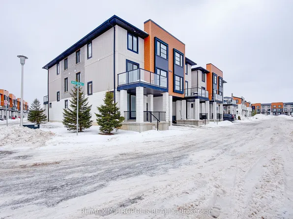 996 West Village Sq #996, London, ON N6H 0J7