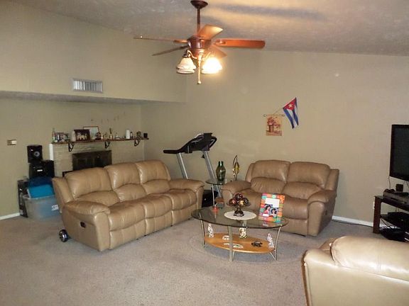 5th image of 2626 Santa Anna Dr