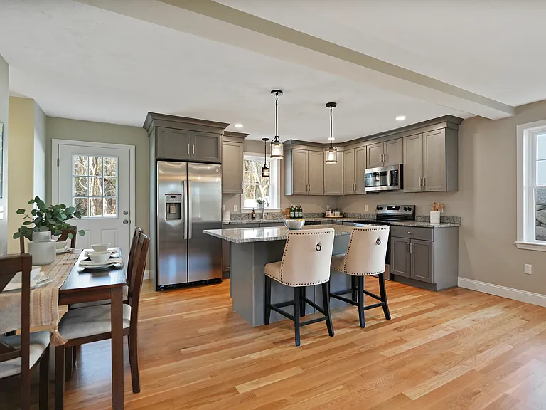 7 Waterman Way — Photo 4