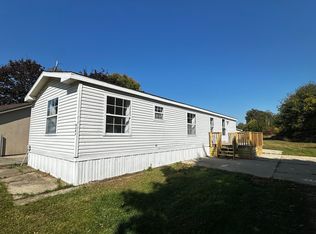 6497 E Peck Lake Rd, Portland, MI 48875