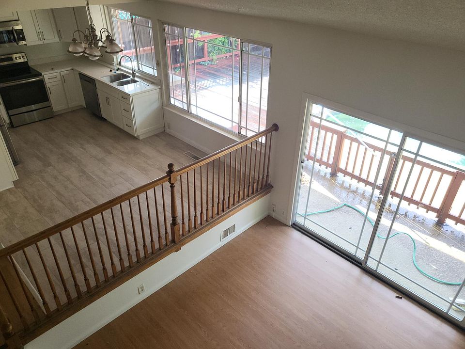 1st image of 5541 Blackbird Dr