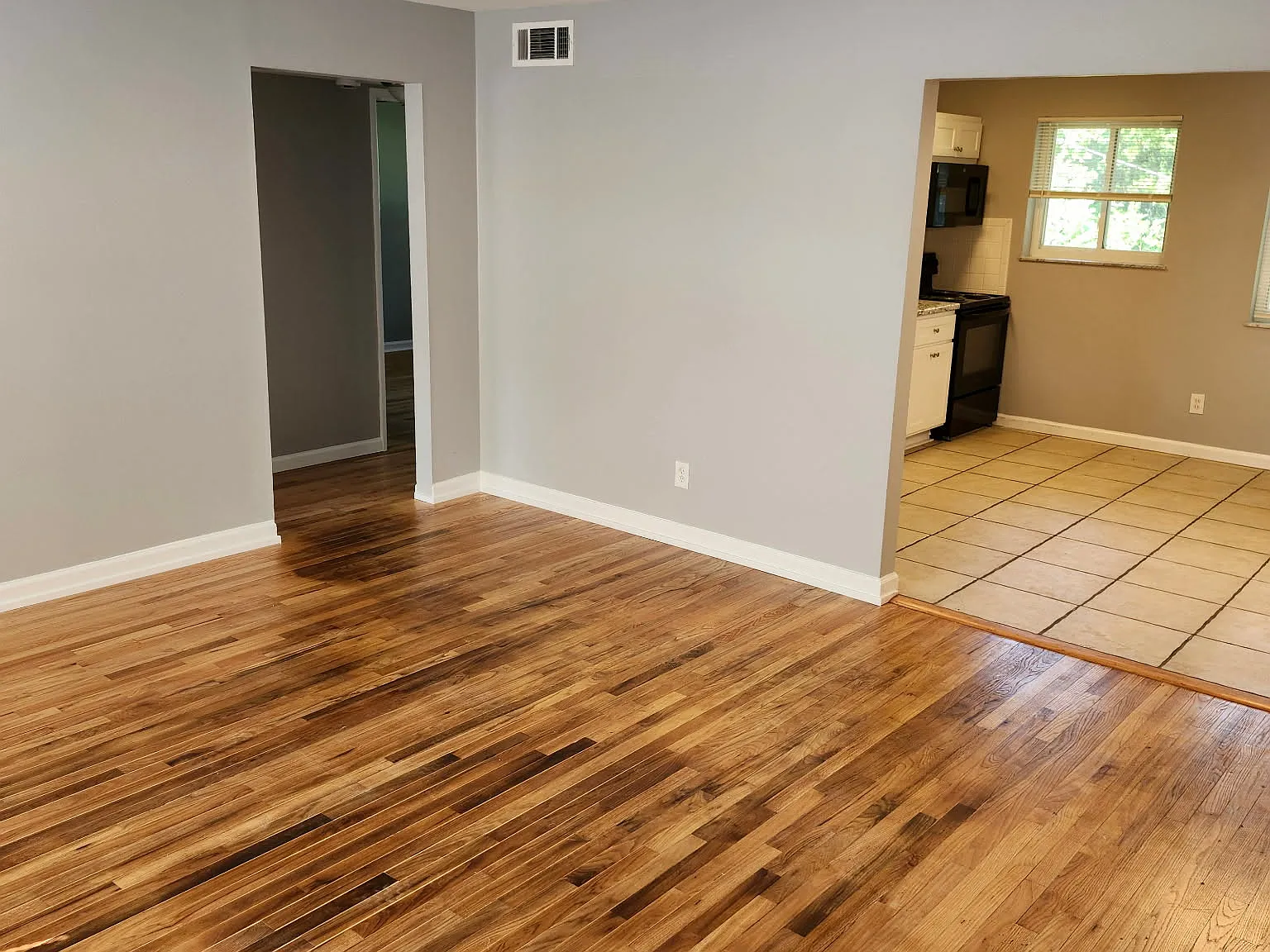 2 bed, 800 sqft, $1,100 — Photo 4