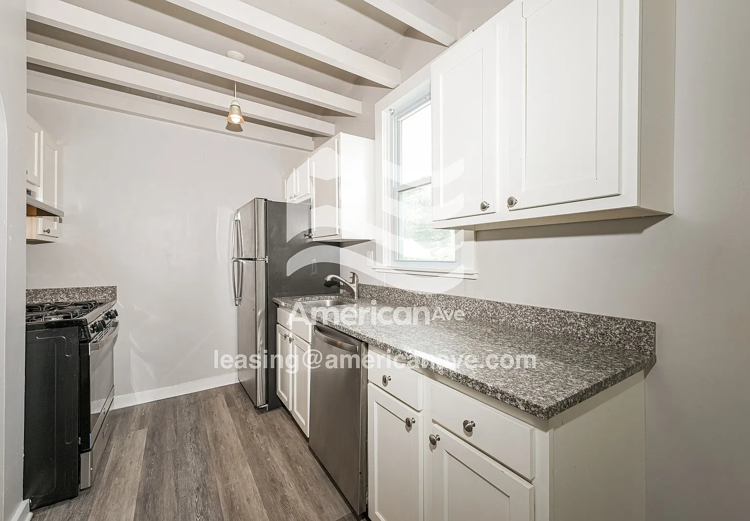 3 bed, 1.0 bath, 1446 sqft, $1,450 — Photo 4