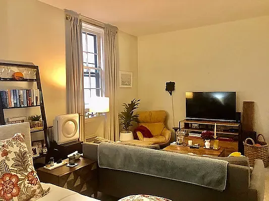 Rented by Buchbinder & Warren | media 1