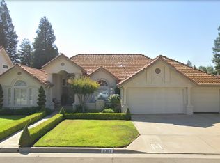 9382 N Woodmont Dr, Fresno, CA