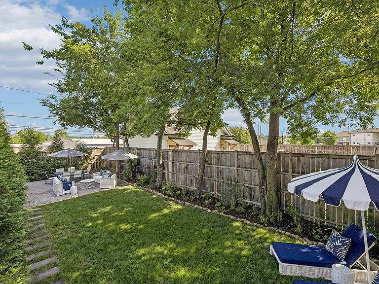 943 Russell St #D — Photo 15