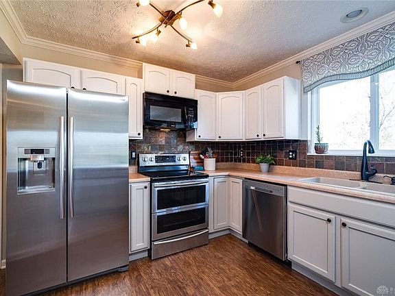 3rd image of 1120 Armitage Ct
