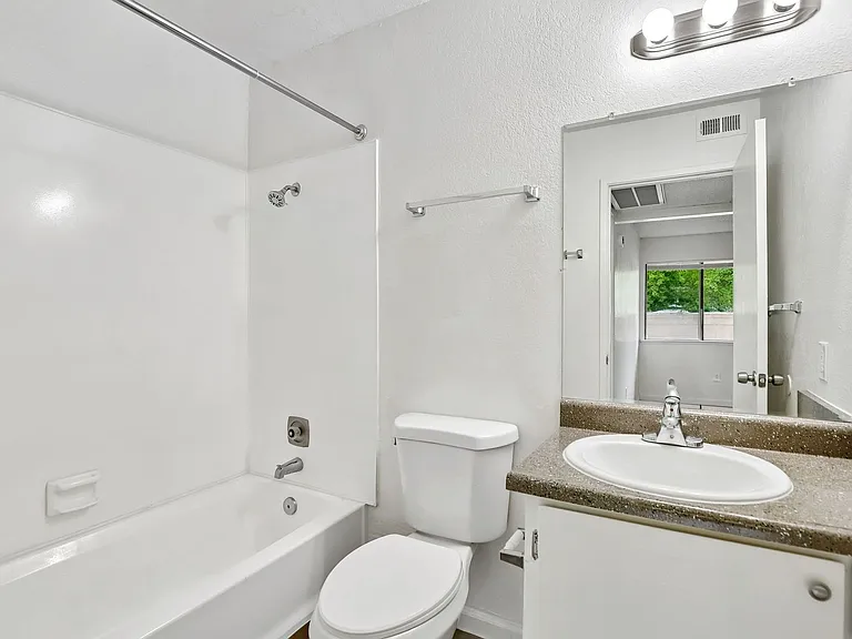 Parkview Village Apartments — Photo 17