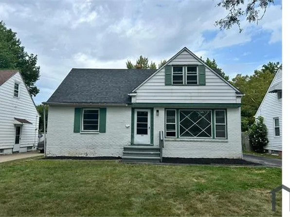 3887 Salisbury Rd, South Euclid, OH 44121