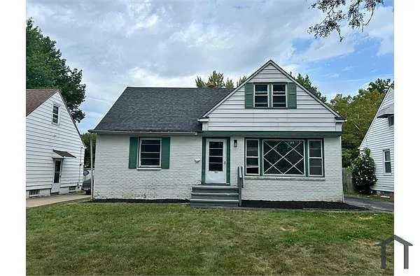 3887 Salisbury Rd photo 1