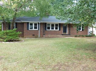 1114 McCormick Hwy, Greenwood, SC 29646
