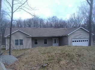 10 Johnson Ln, Milford, PA 18337