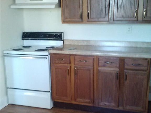4th image of 300 S Hoyle Ave