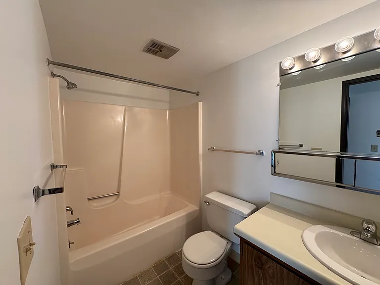 1-5509 Joshua St — Photo 9