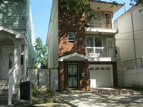 14 Miller St Photo 1