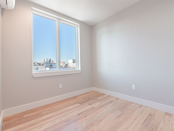 5th image of 15 Jefferson St