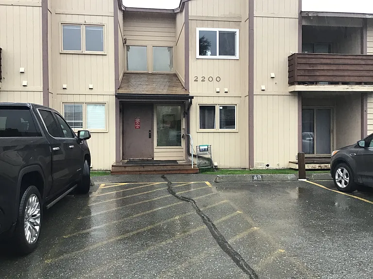 2200 Sentry Dr #13 — Photo 8