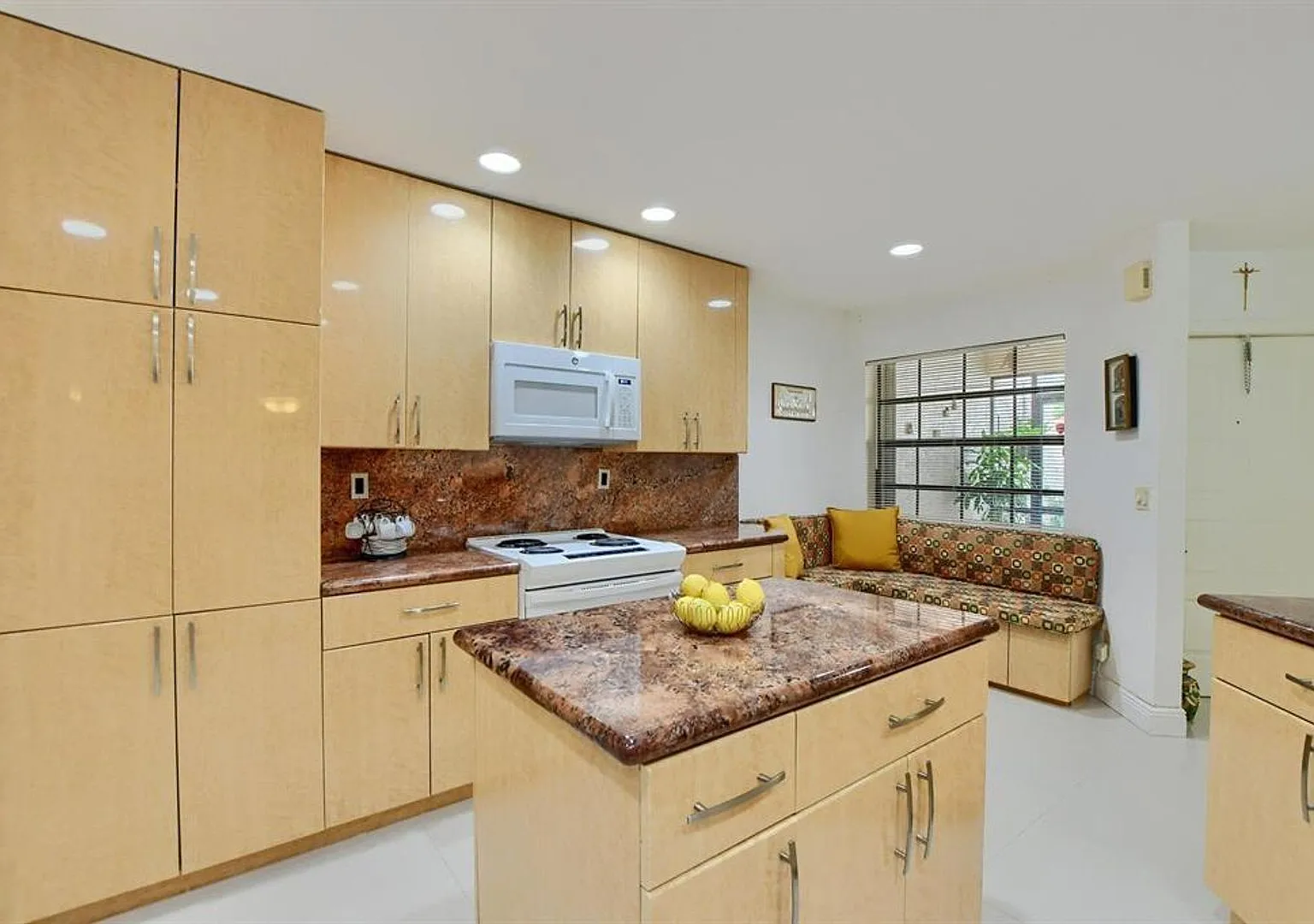 65 Centennial Court, Deerfield Beach, FL 33442 — Photo 4