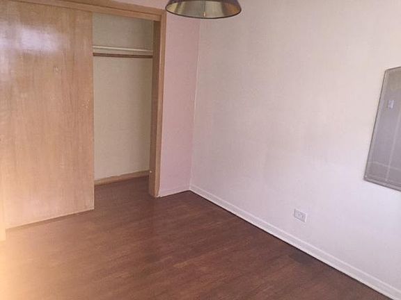 3rd image of 330 N Ardmore Ave #6