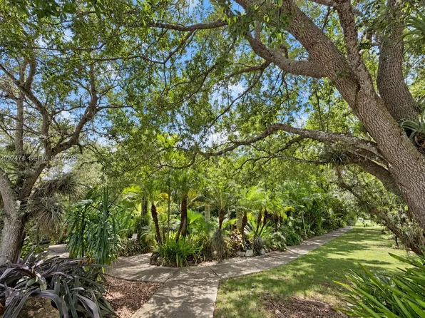 182 NW 16th St, Homestead, FL 33030