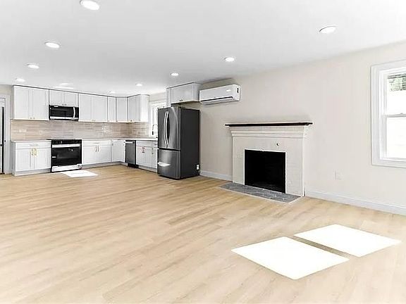 5th image of 21 Joy St #2