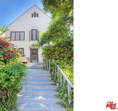3rd image of 1920 Whitley Ave