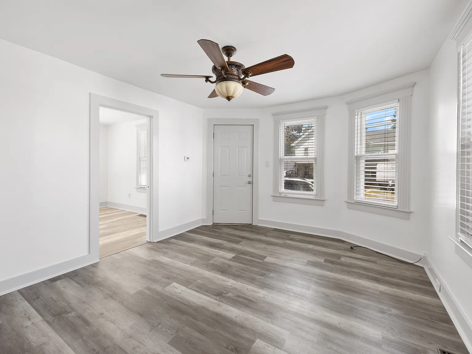 2 bed, 800 sqft, $1,350 — Photo 3