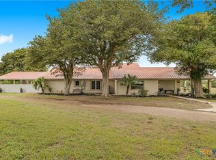 8359 Lower Mission Valley Rd, Victoria, TX 77905