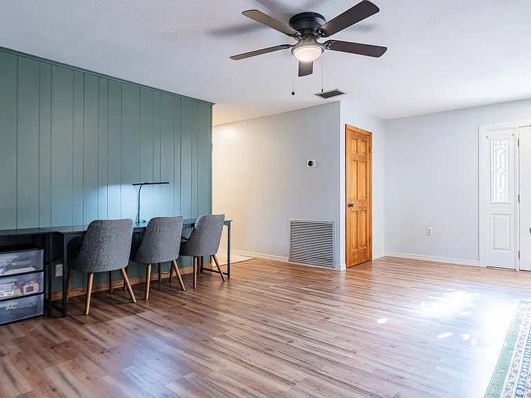 5905 Whispering Pines Rd — Photo 12