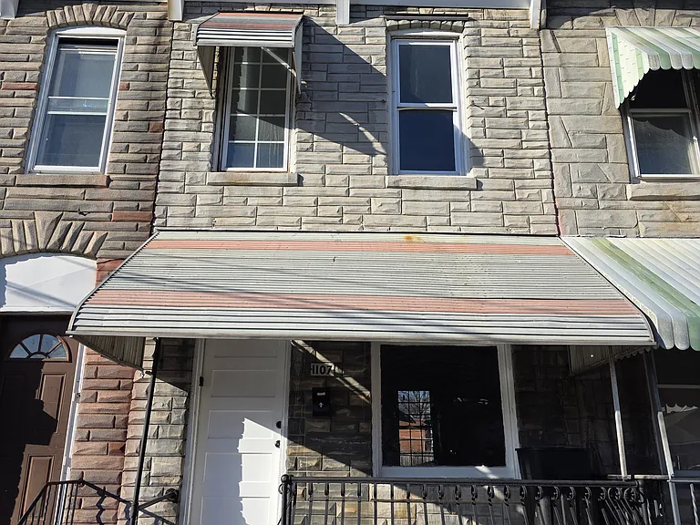 1107 Muhlenberg St — Photo 2