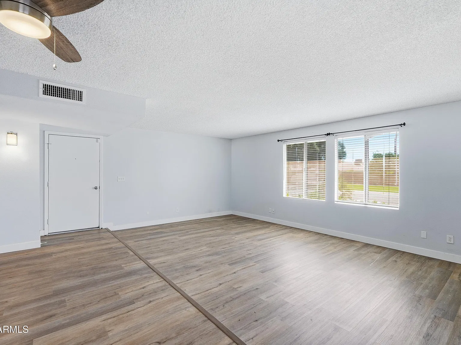 4 bed, 2.0 bath, 2005 sqft, $2,600 — Photo 4