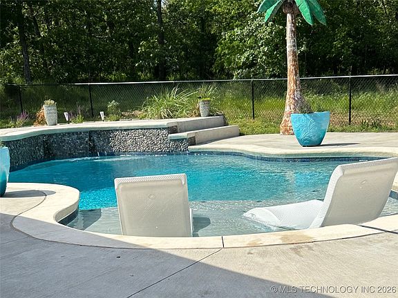 5th image of 3635 E 430th Rd