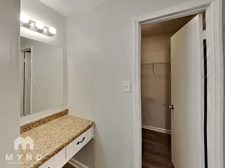 3050 Brook Hollow Dr — Photo 15