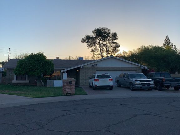 3rd image of 1102 W Malibu Dr