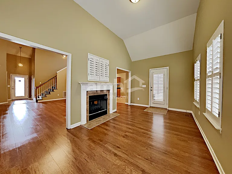 1714 Dryden Dr — Photo 6