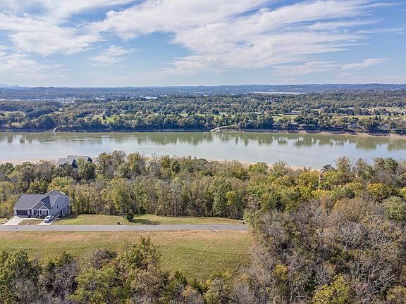 5th image of Ivy Way