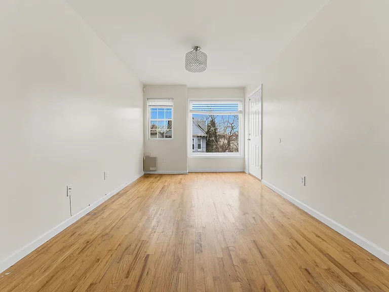 46 Armstrong Ave #2 — Photo 4