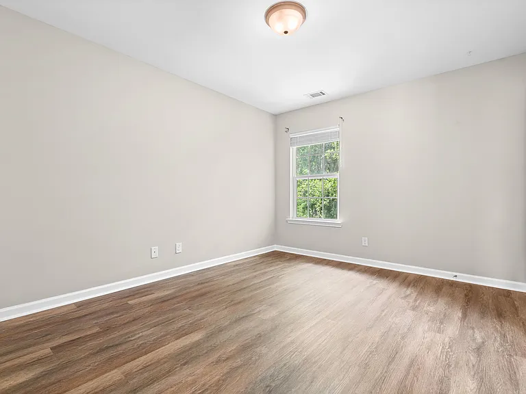 912 Rachel Ln — Photo 27