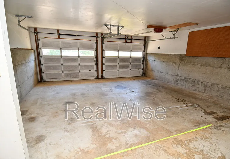 936 SE Sharon Ave — Photo 14