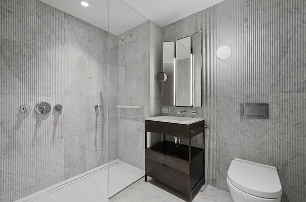 Rented by SERHANT. | media 4