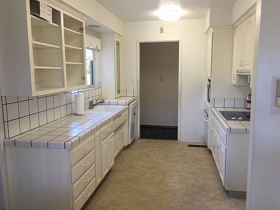 3rd image of 3439 Margaret Dr