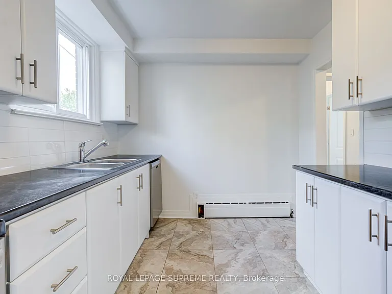 79 Lanark Ave #1 — Photo 12